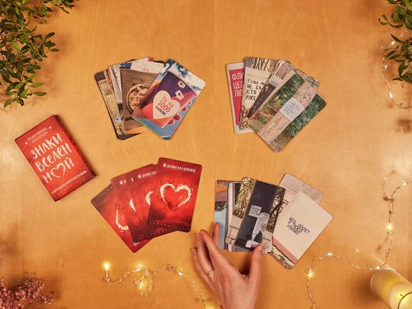 Дополнительное изображение книги «Знаки вселенной. 40 карт, которые помогут обрести любовь»