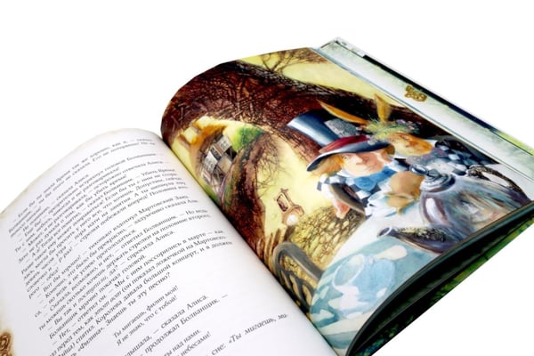Дополнительное изображение книги «Приключения Алисы в стране чудес»