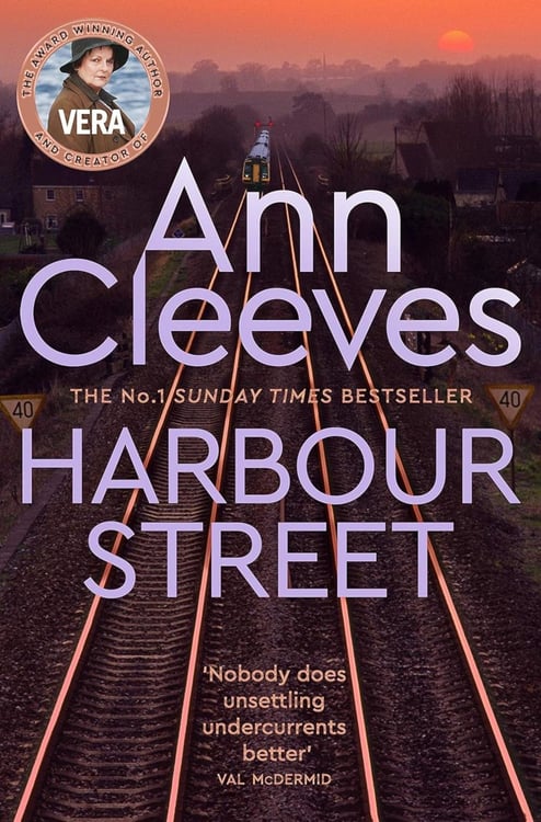 Дополнительное изображение книги «Harbour Street»