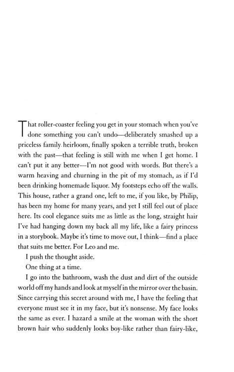 Дополнительное изображение книги «The Stranger Upstairs»