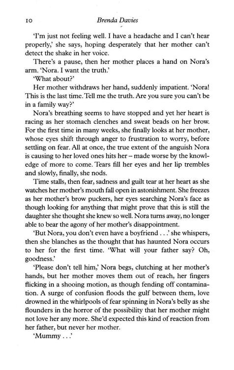 Дополнительное изображение книги «Girl Behind the Gates»