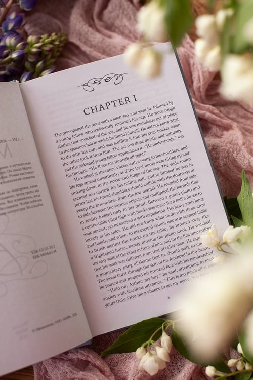 Дополнительное изображение книги «Martin Eden. Вечные истории в оригинале»