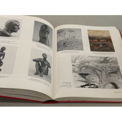Дополнительное изображение книги «Berlin‑Moskau 1900‑1950: Bildende Kunst, Photographie, Architektur, Theater, Literatur, Musik und Film: Zur Ausstellung im Martin‑Gropius‑Bau, Berlin, und im Puschkin‑Museum, Moskau»