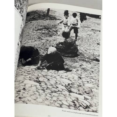 Дополнительное изображение книги «Russland 1904 - 1924. Eine historische Foto-Reportage »
