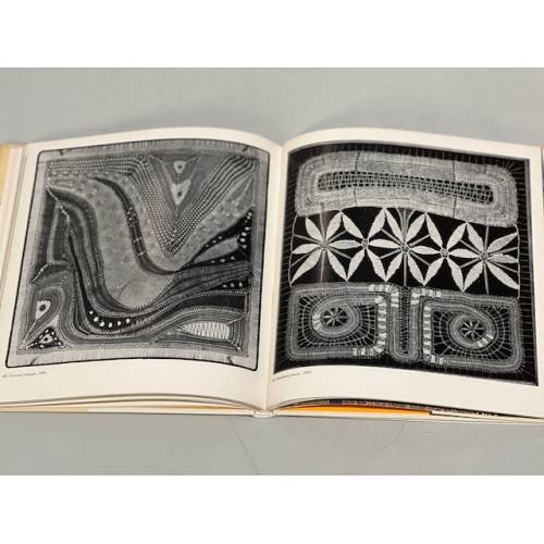 Дополнительное изображение книги «Elena Holéczyová»