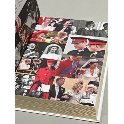 Дополнительное изображение книги «Королева»