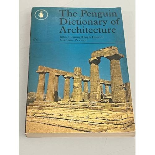 Обложка книги «The Penguin Dictionary of Architecture» — John Fleming